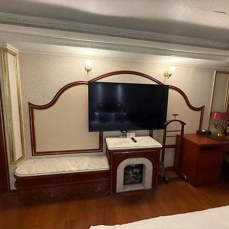 Happiness Hotel Taipei Exterior foto